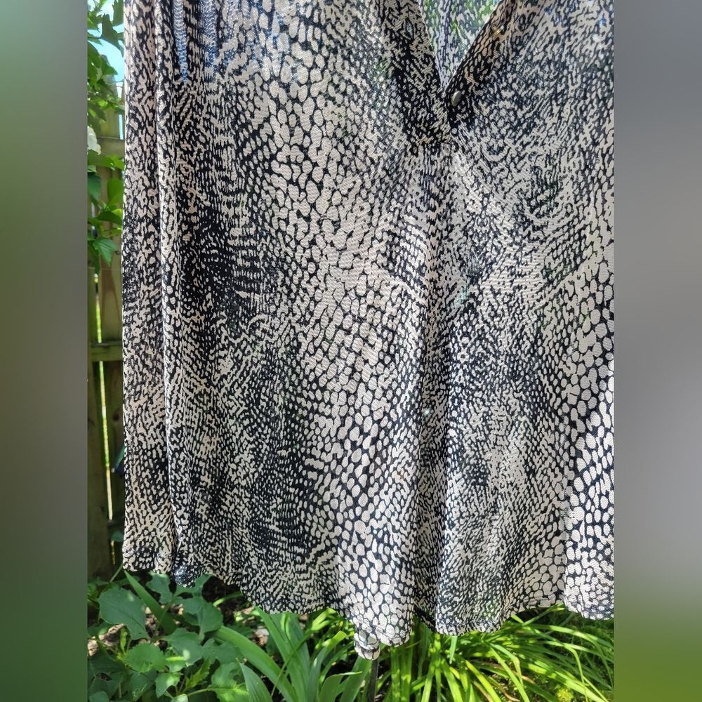 Snake Print Sheer Blouse‎ - Picture 3 of 10